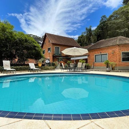 Villa Serena Bed & Breakfast Embu Eksteriør bilde