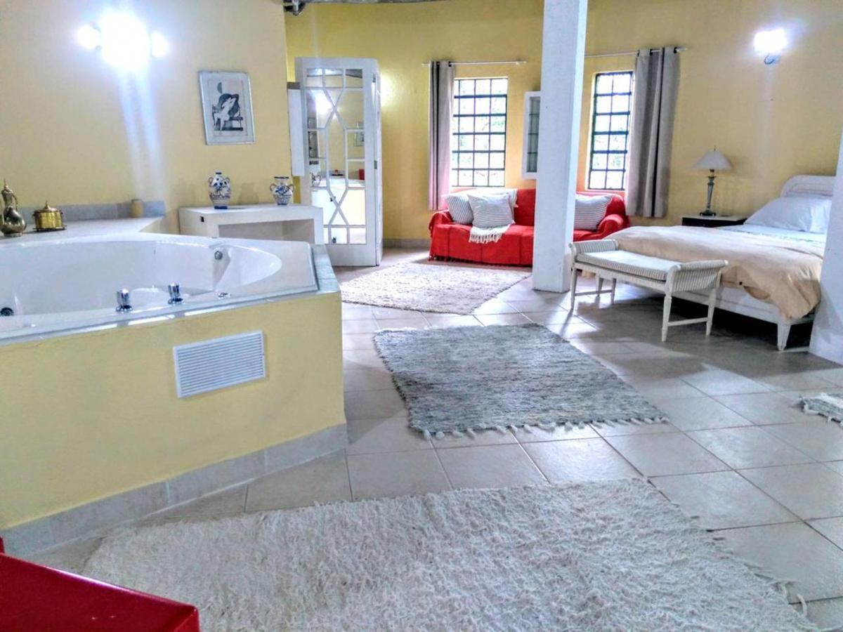 Villa Serena Bed & Breakfast Embu Eksteriør bilde