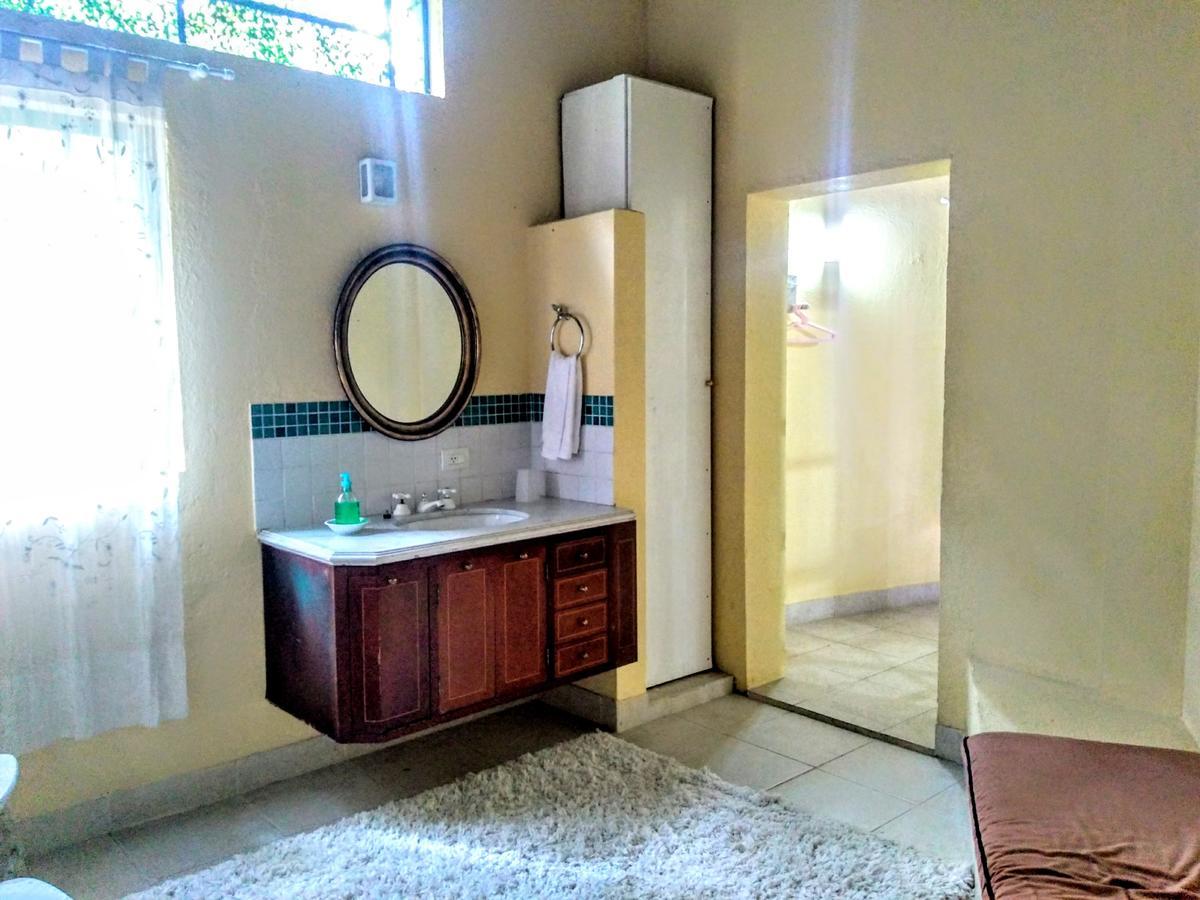 Villa Serena Bed & Breakfast Embu Eksteriør bilde